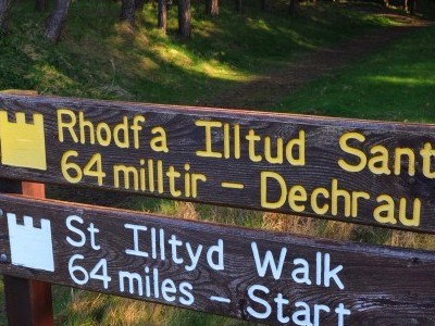Teithiau a Llwybrau Cerdded Natur